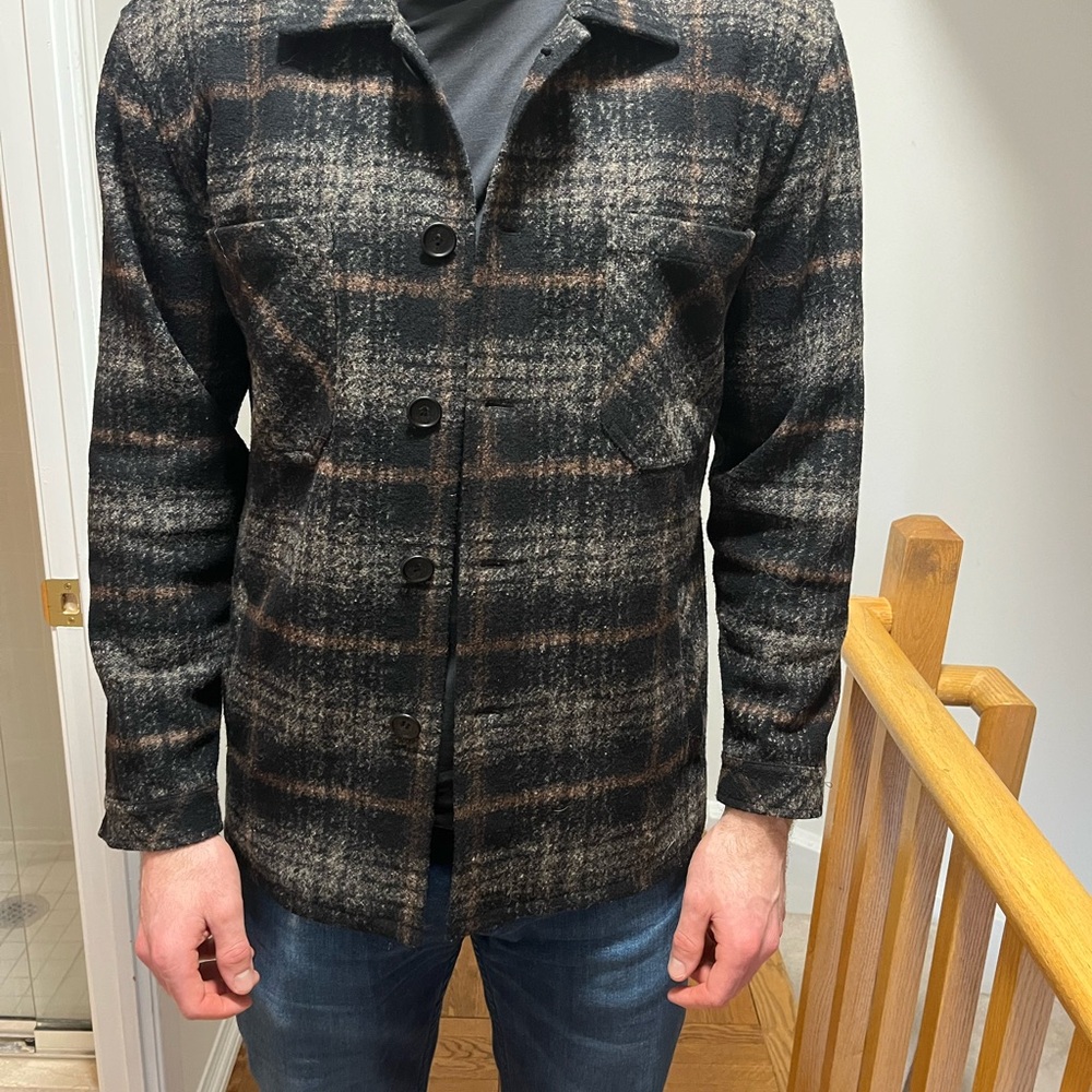Men's Plaid Button-Down Shirt Jacket in Black and Brown